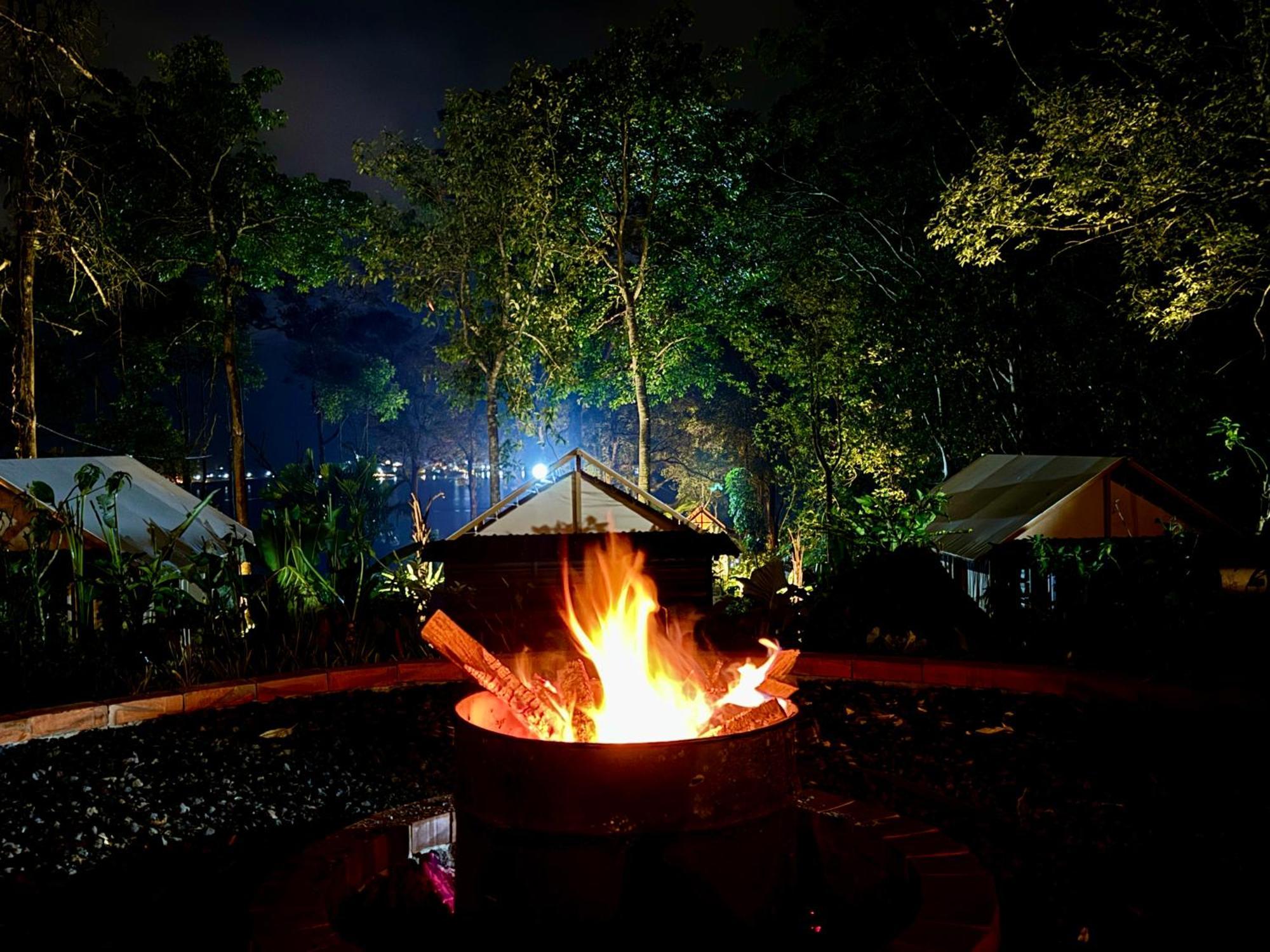 Green Lava Lake View Glamping Bedugul エクステリア 写真